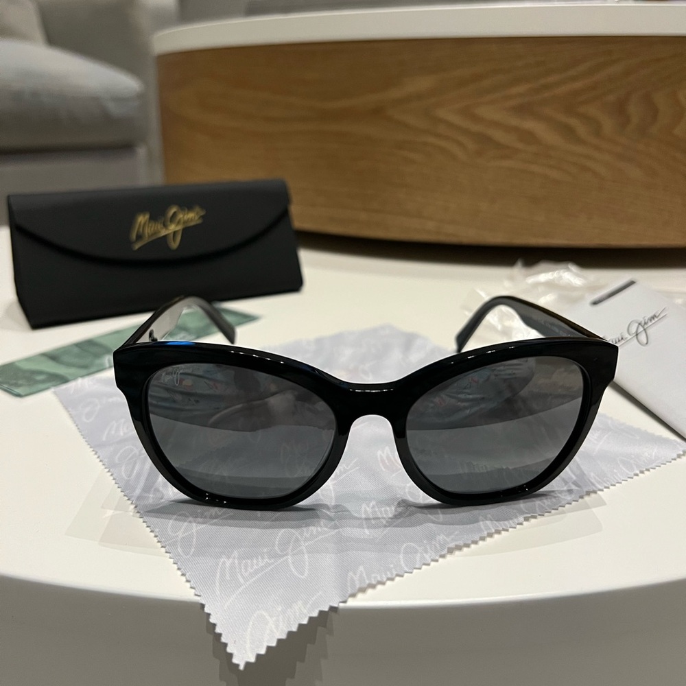 New Maui Jim Alulu cat eye polarized sunglasses